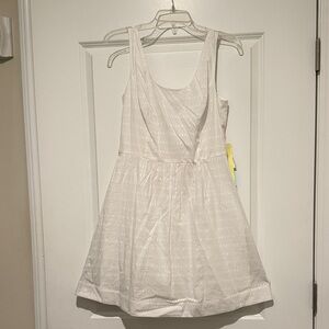 White Vineyard Vines dress with block print - never worn
